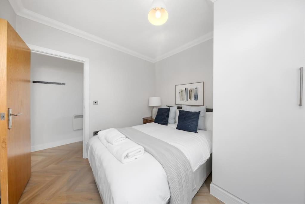 Pleasing 2Bed Flat 10Min To Wimbledon Tennis Court Лондон Екстер'єр фото