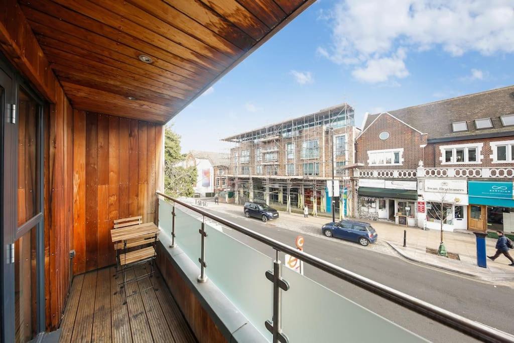 Pleasing 2Bed Flat 10Min To Wimbledon Tennis Court Лондон Екстер'єр фото